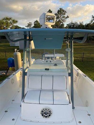 Used 2004 Cobia 301