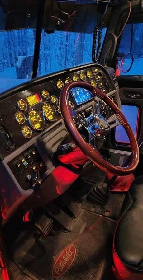 Used 2019 Peterbilt 389