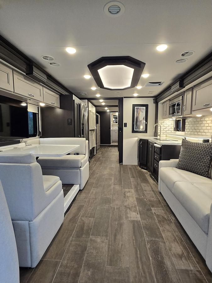 Used 2024 Thor Motorcoach Aria 4000