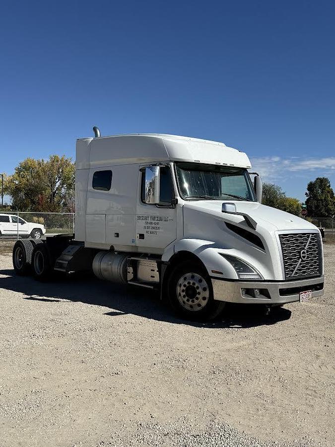 Used 2020 Volvo VNL 64T760 Conventional Sleeper Semi
