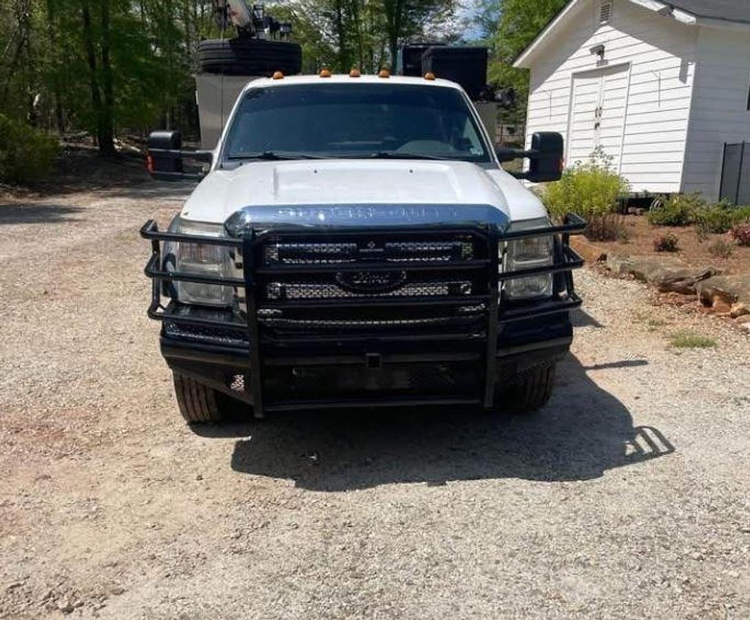 Used 2013 FORD F550 XLT Utility Truck