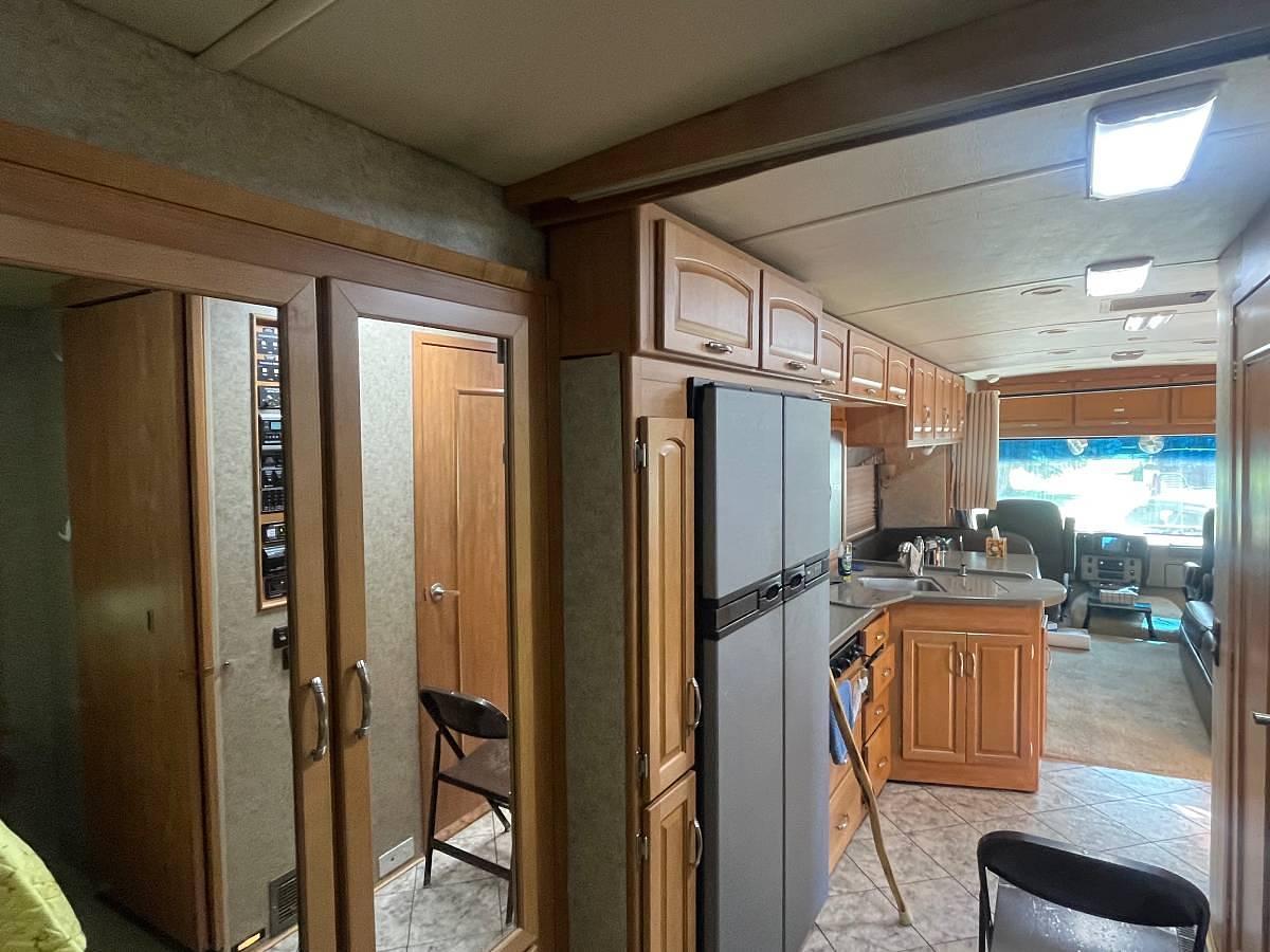 Used 2008 Winnebago Adventurer