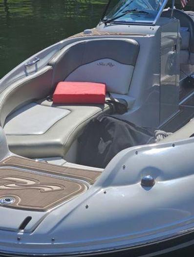 Used 2020 Sea Ray 240 Sundeck