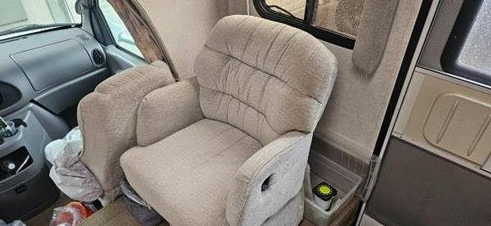 Used 2001 Bigfoot 24D