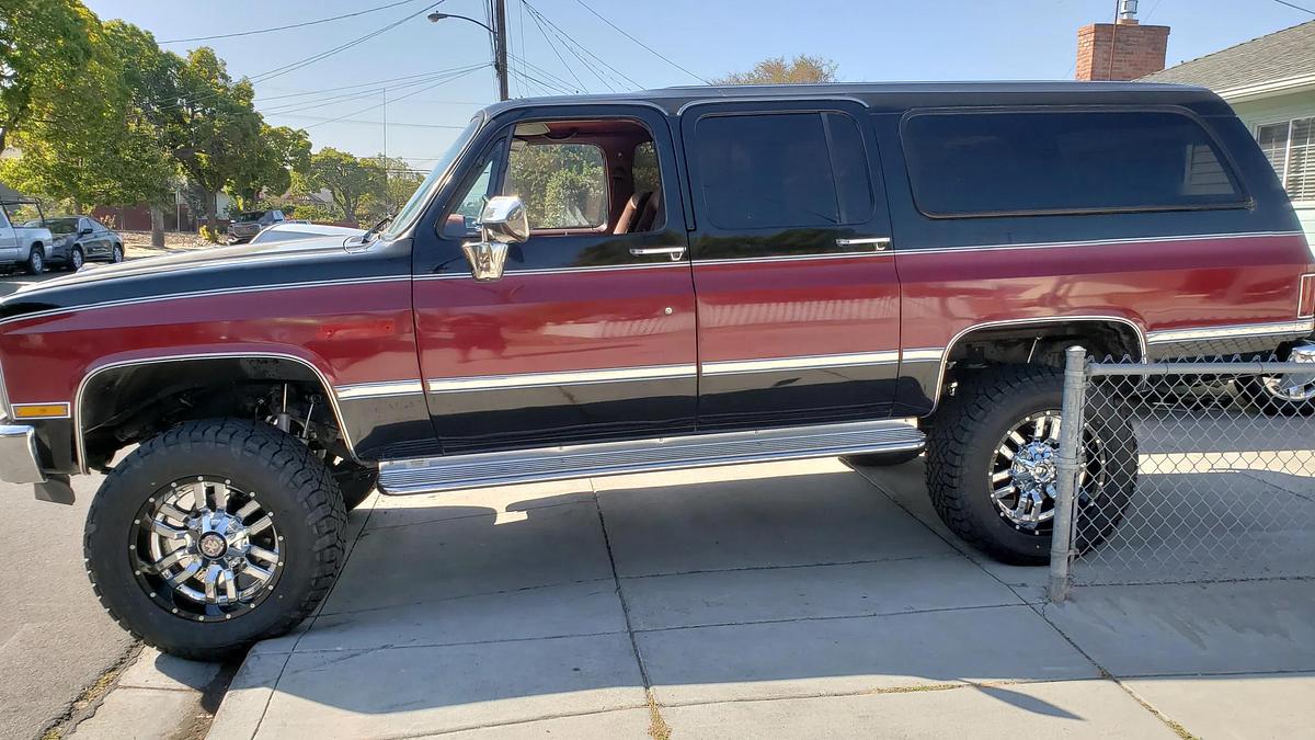 Used 1988 MC Suburban 4WD 2500