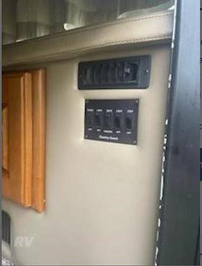 Used 2004 Country Coach Intrigue Montage