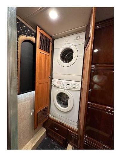 Used 2011 Newmar Essex 4524