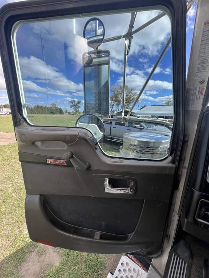 Used 2014 Kenworth W900L