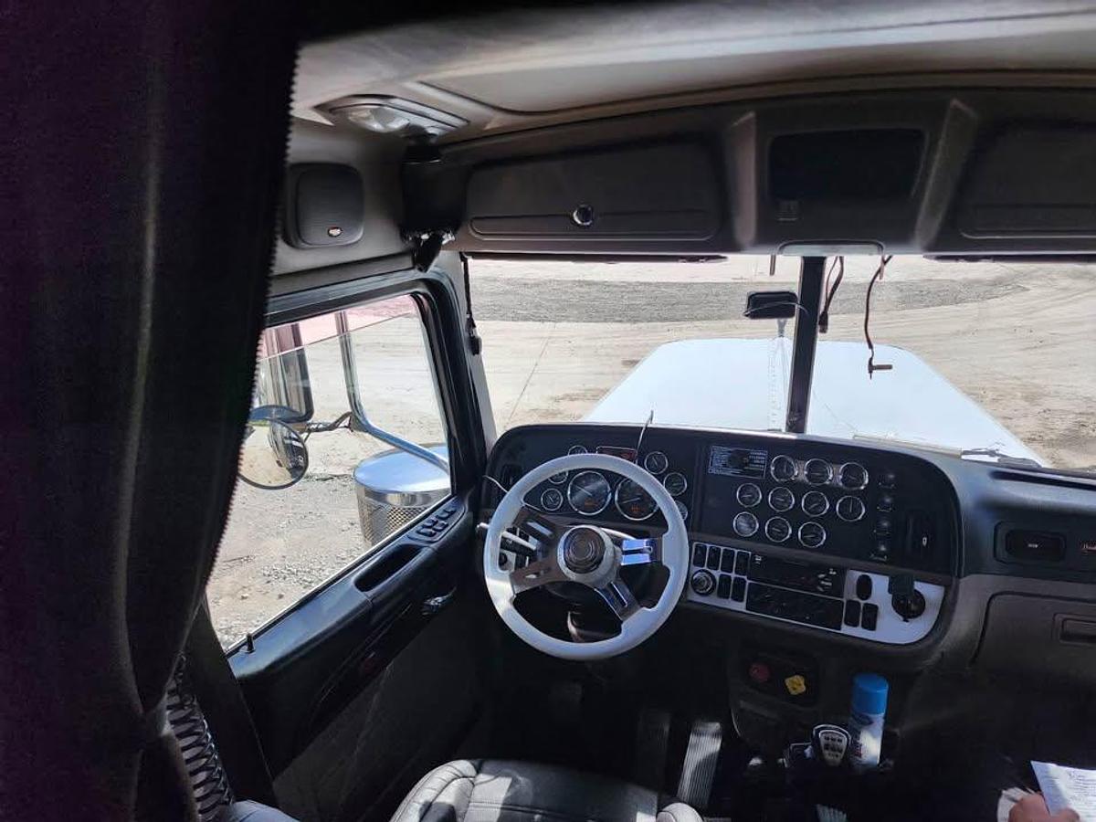 Used 2018 Peterbilt 389