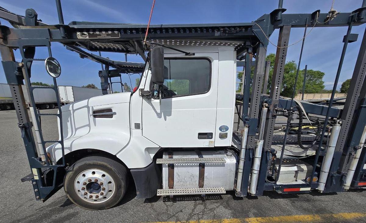 Used 2014 Volvo VAH62200
