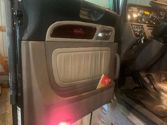 Used 2015 Peterbilt 389