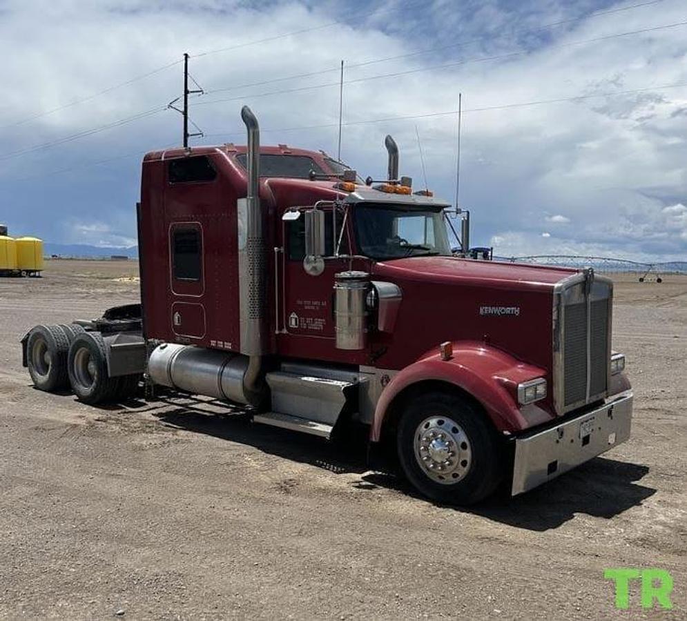 Used 2002 Kenworth W900