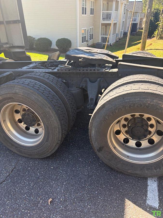 Used 2019 International LT Semi Truck