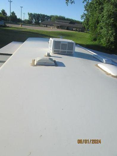 Used 2013 Winnebago Vista 30T