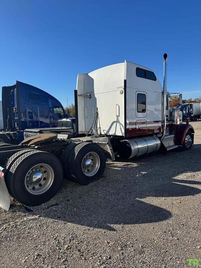 Used 2001 Kenworth W900