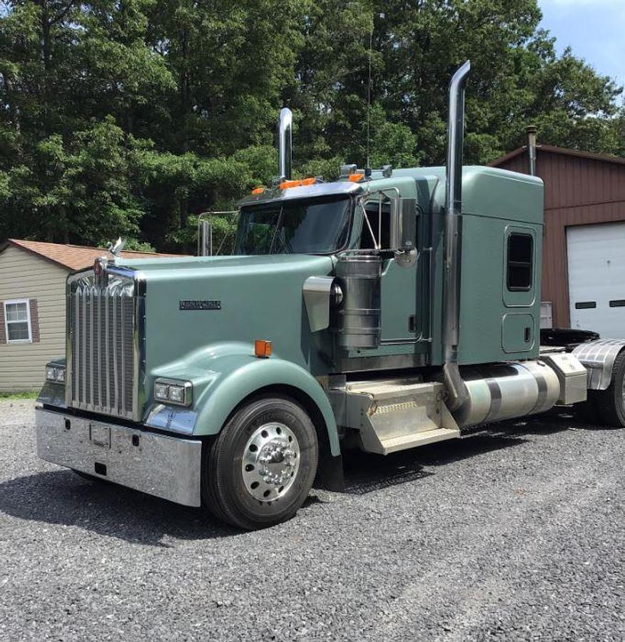 Used 2020 KENWORTH W900L