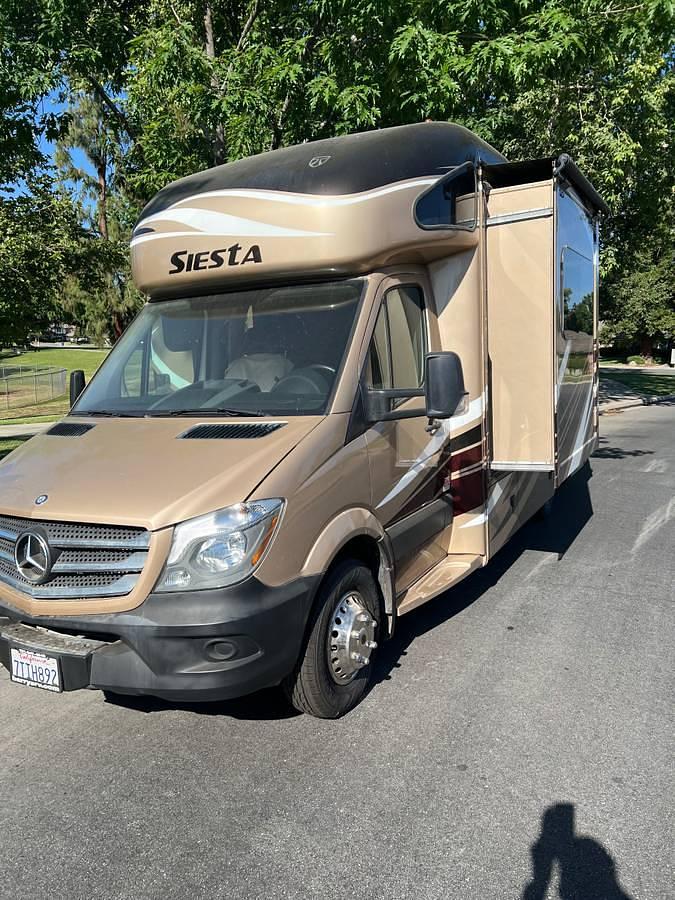 Used 2016 Thor Motor Coach Siesta Sprinter 24Sr Class C Motorhome