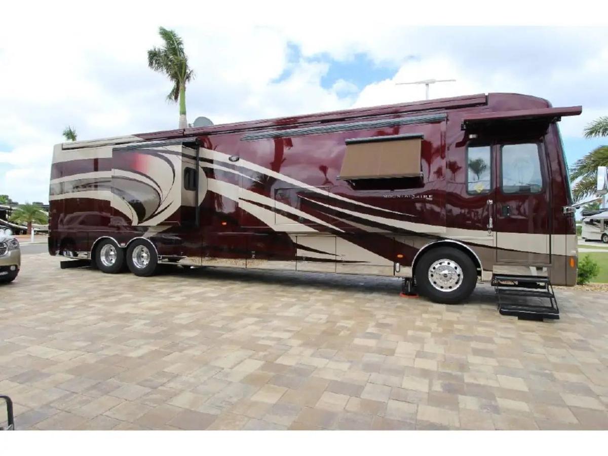 Used 2014 Newmar Mountain Aire 4369