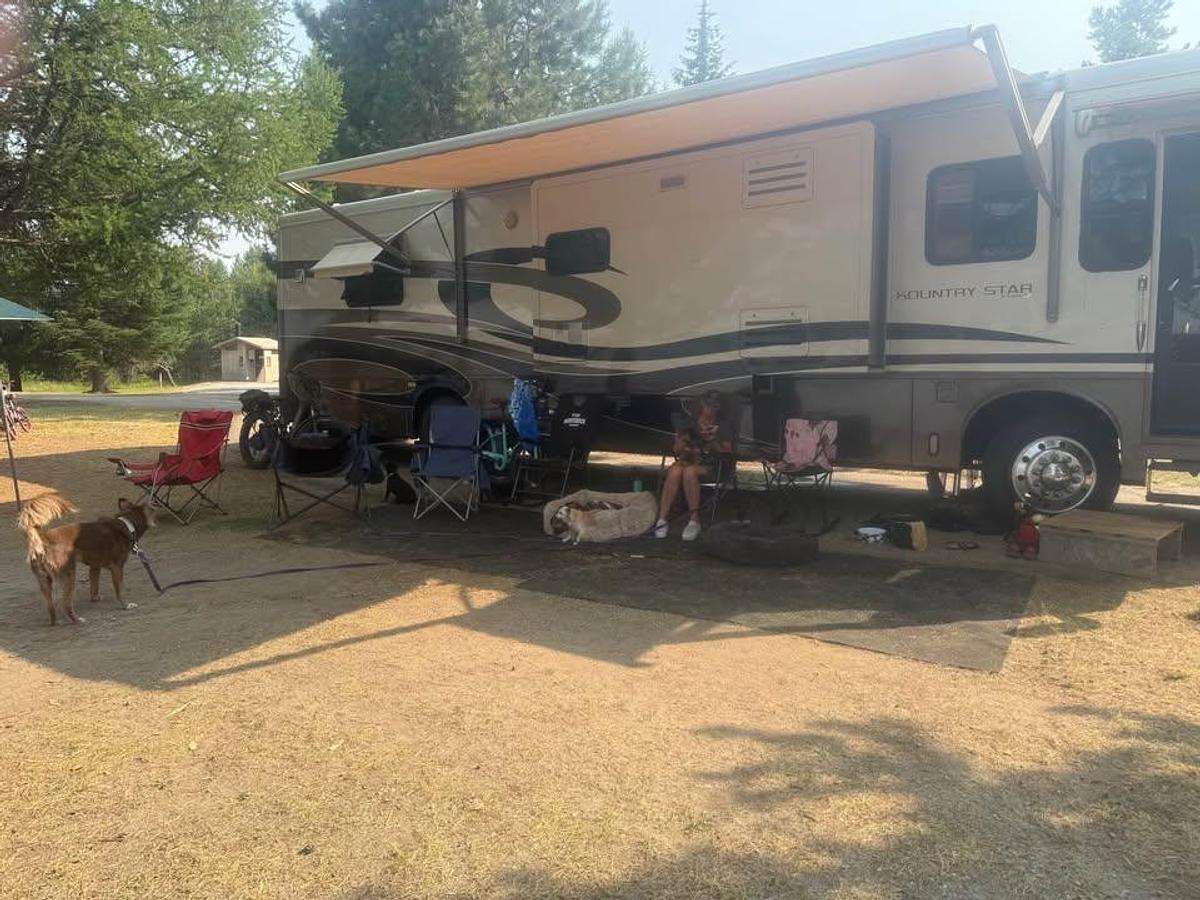 Used 2005 Newmar Kountry Star Class A Diesel Motorhome