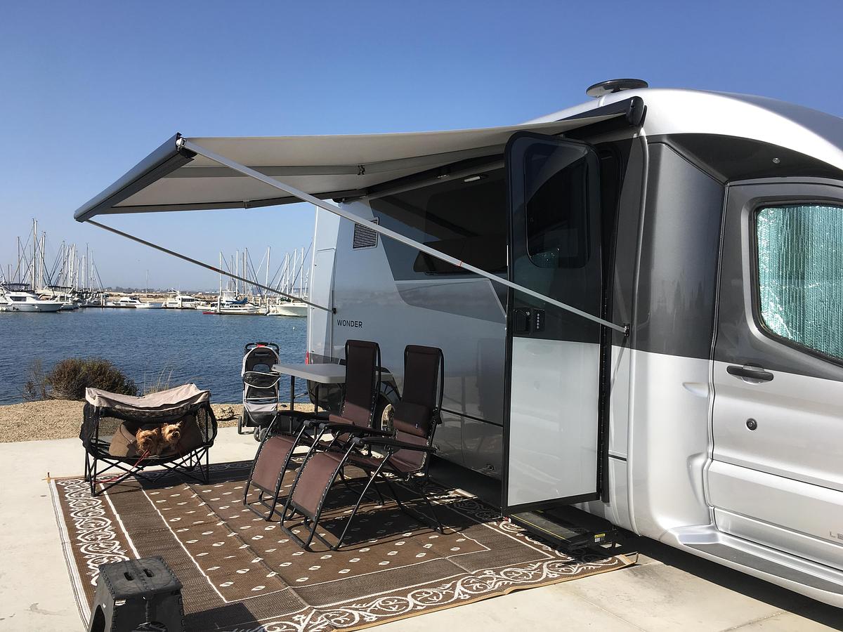 Used 2017 Leisure Travel Wonder 24MB