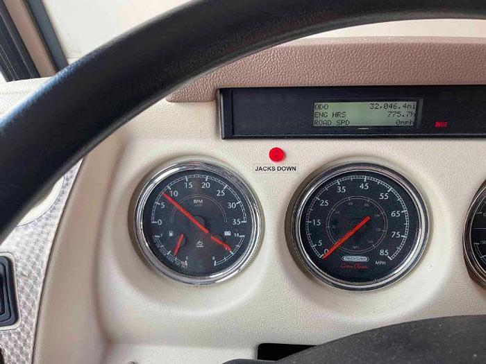 Used 2013 Winnebago Journey 36M