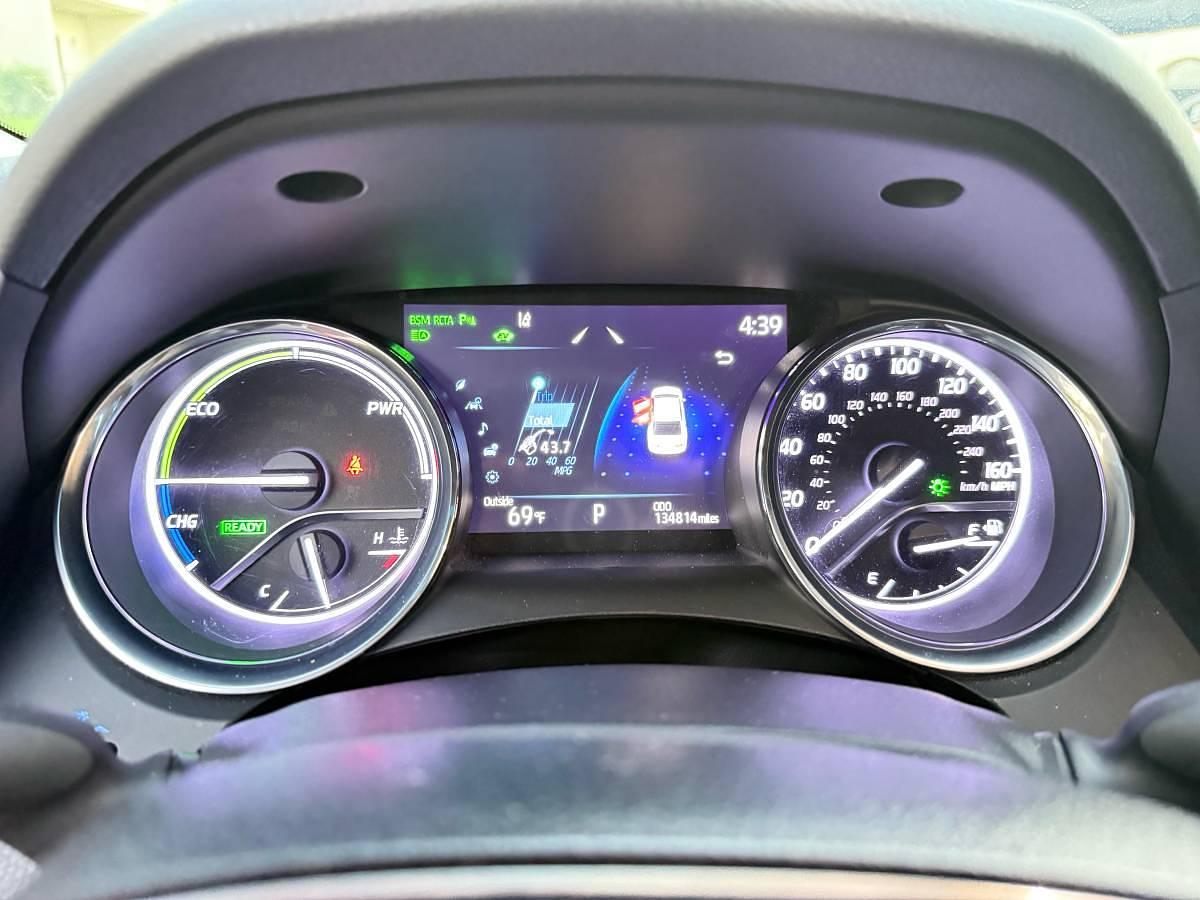 Used 2019 Toyota Camry Hybrid XLE