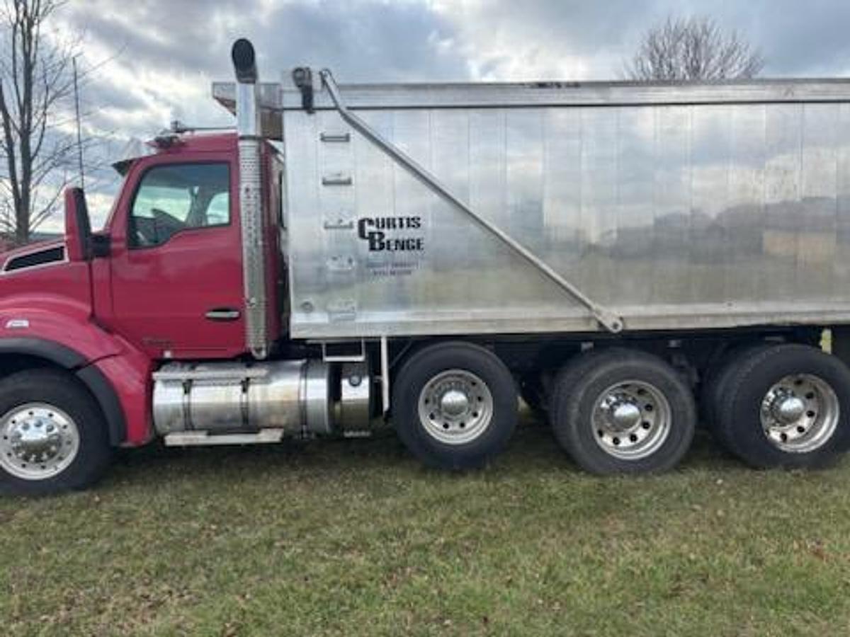 Used 2020 Kenworth T880