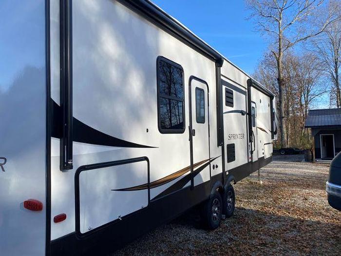Used 2021 Keystone Sprinter 35BH