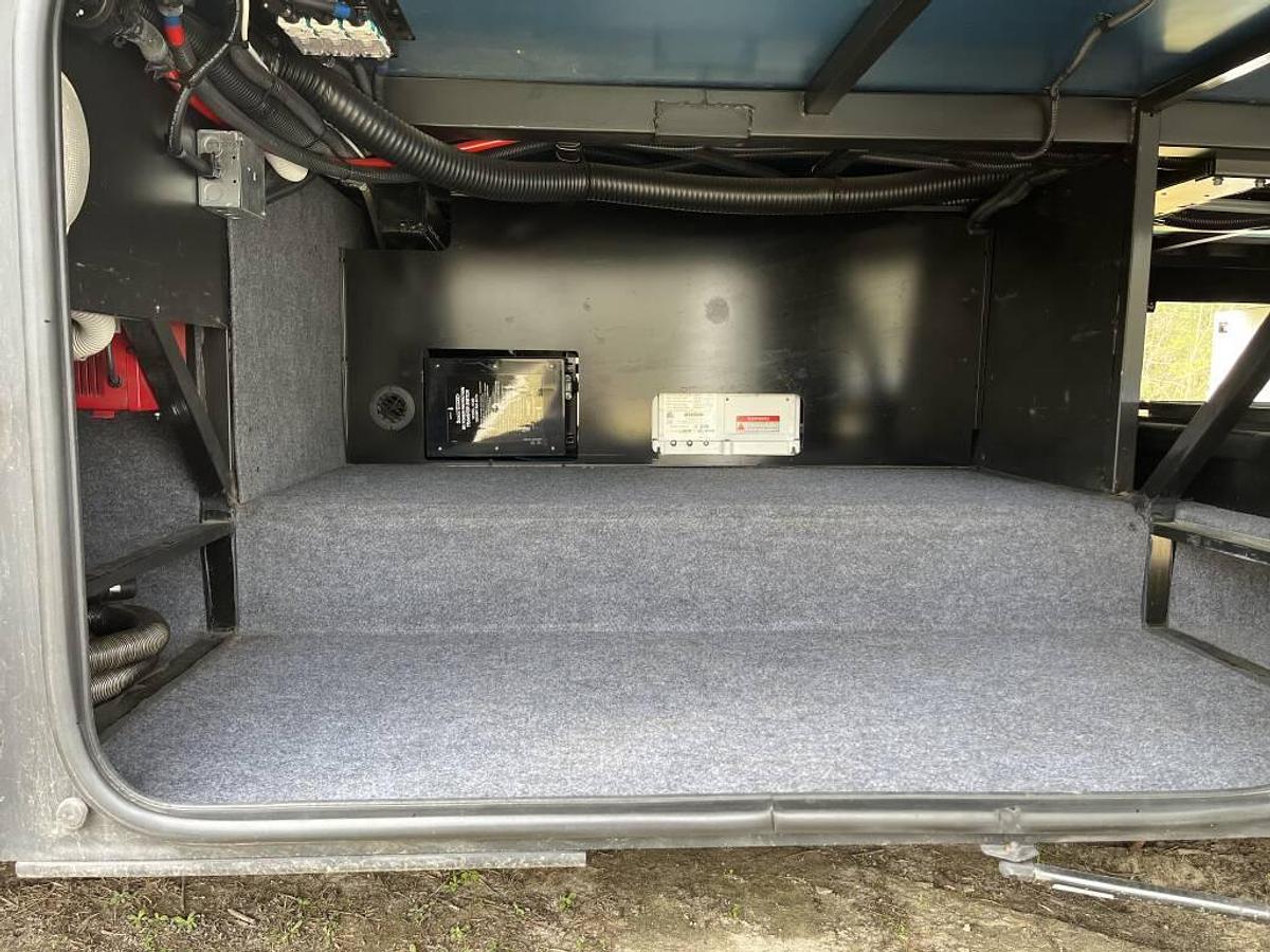 Used 2013 Winnebago Tour 42QD Class A Motorhome