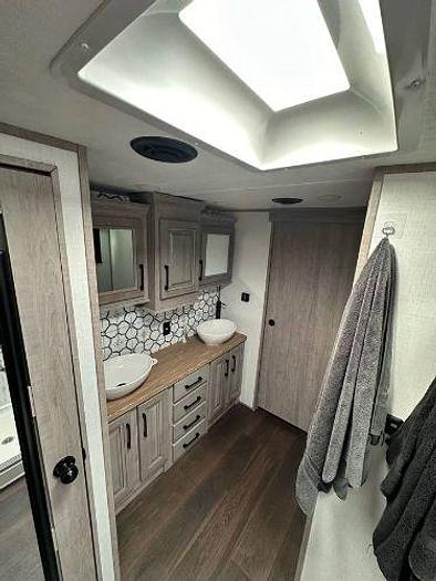 Used 2023 Dutchmen Yukon 421FL