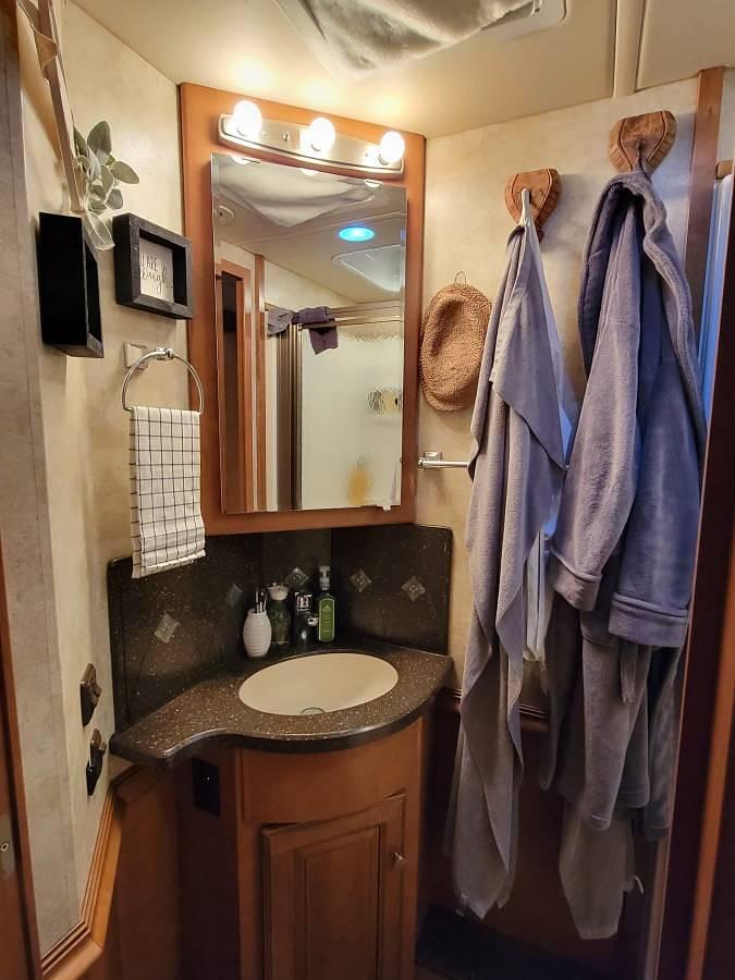Used 2012 Winnebago Journey 40U Class A Motorhome