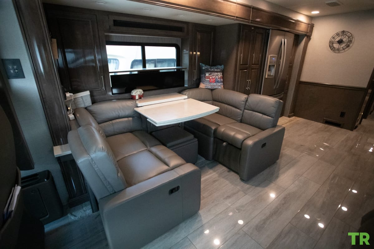Used 2020 Entegra Aspire 44R | 450 HP Cummins Diesel | Bath & Half | Luxury Coach | Only 16,000 Miles