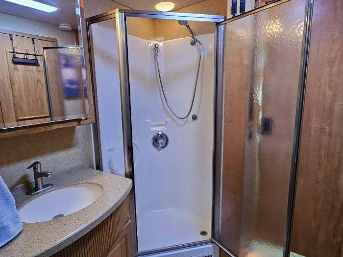 Used 2008 Winnebago Tour 40FD