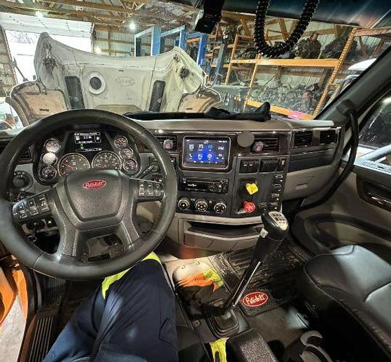 Used 2017 Peterbilt 567