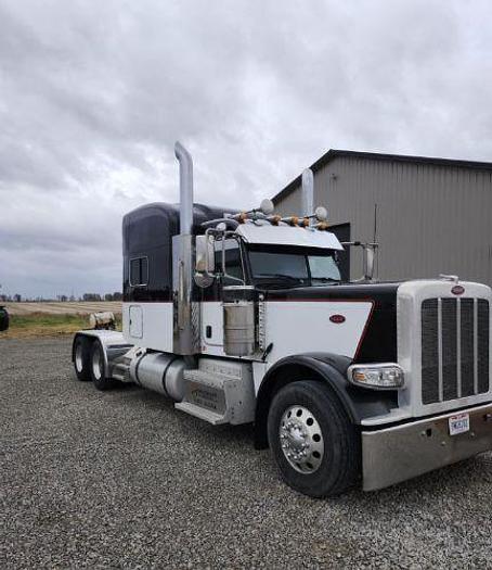 Used 2017 Peterbilt 389