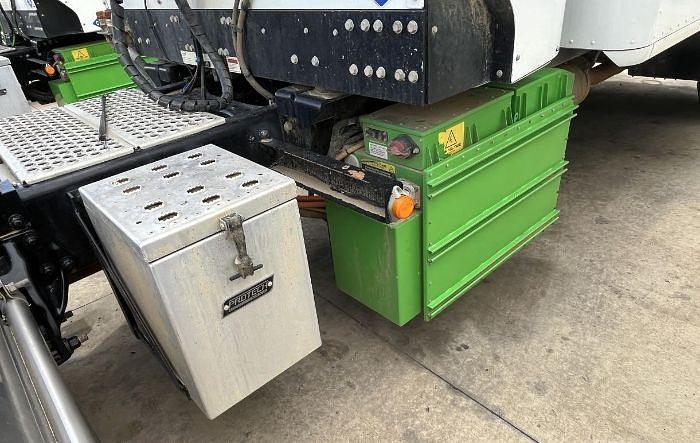 Used 2022 KENWORTH T880