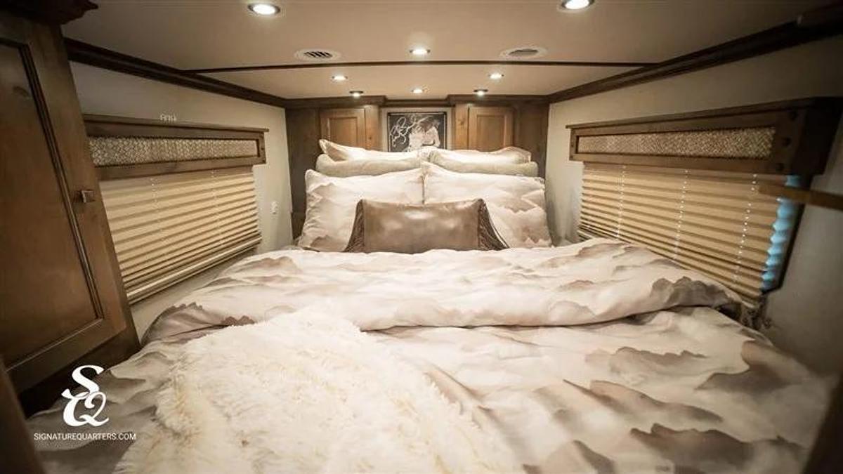 Used 2024 Elite LQ 4 Horse Trailer