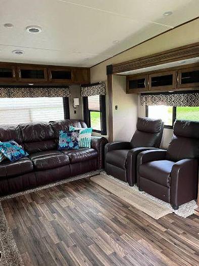 Used 2016 Coachmen Chaparral Lite 29RLS