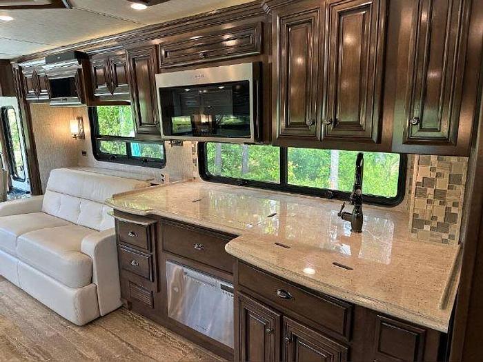 Used 2020 Newmar Dutch Star 4369