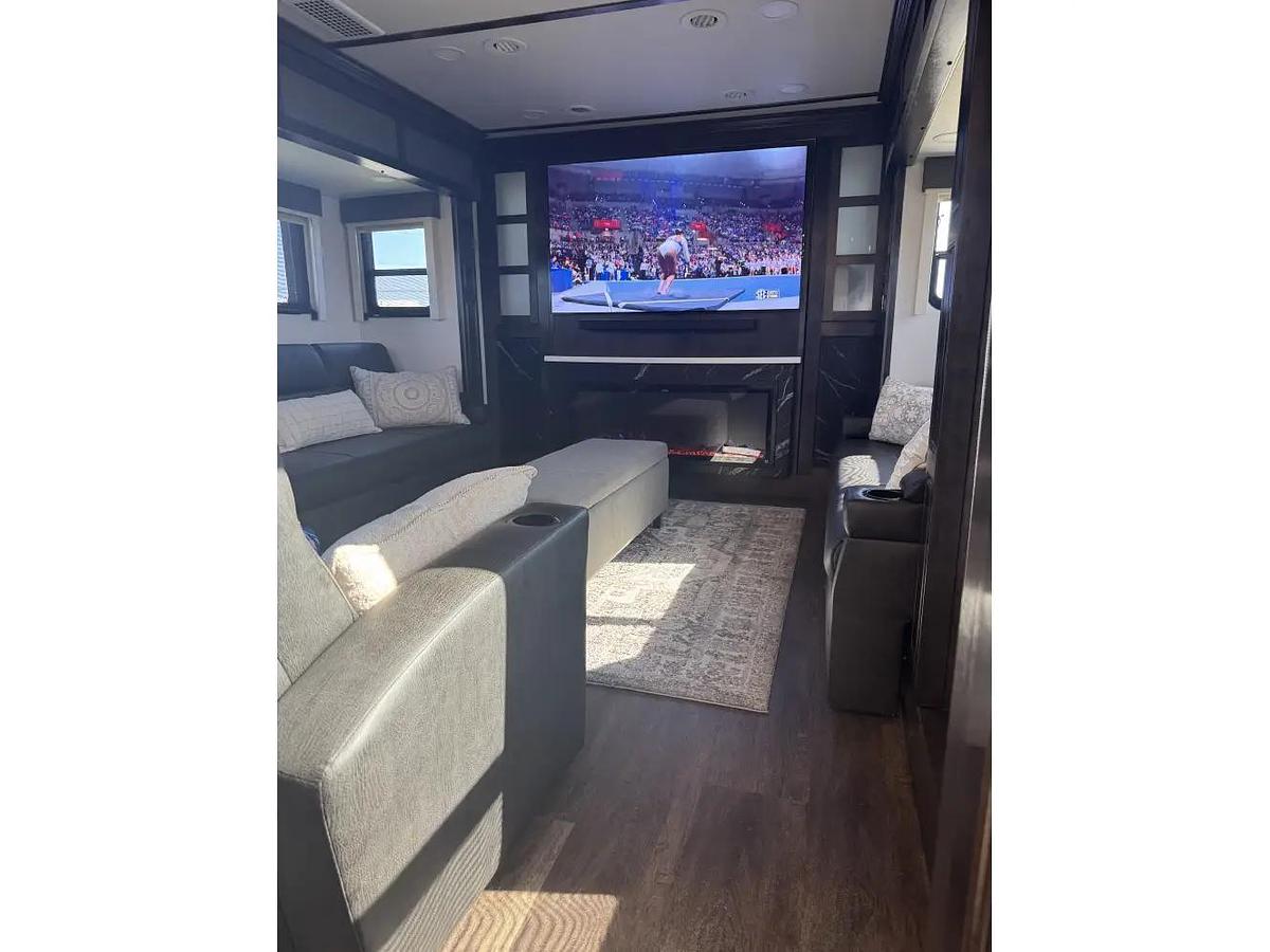 Used 2026 Luxe Regent Flb
