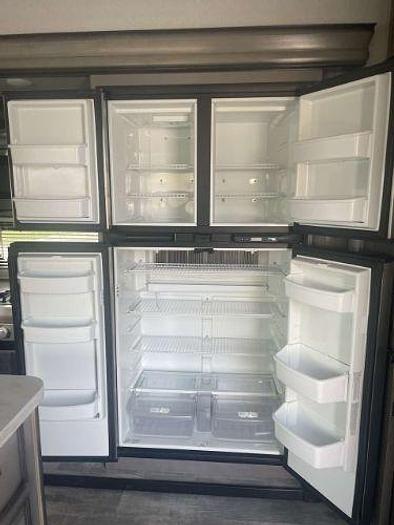 Used 2020 Keystone Montana 3854BR