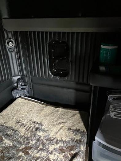 Used 2017 KENWORTH T660