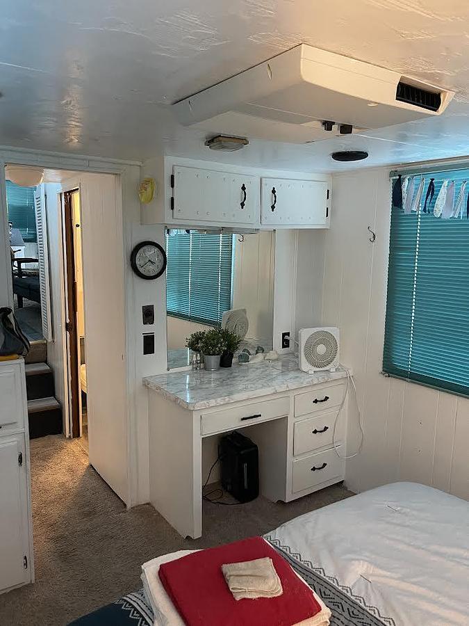 Used 1976 Sea Master House Boat