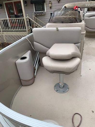 Used 2015 Sylvan Mirage 820 Pontoon