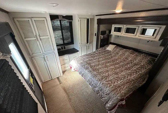 Used 2018 Jayco Jay Flight Bungalow 40LOFT