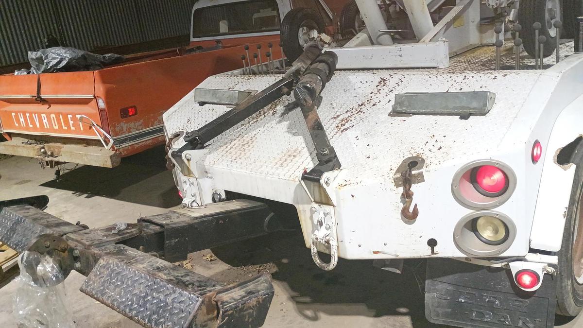 Used 2002 Ford F450 Recover Truck with Boom