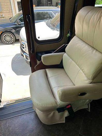 Used 2014 Newmar Ventana 3849