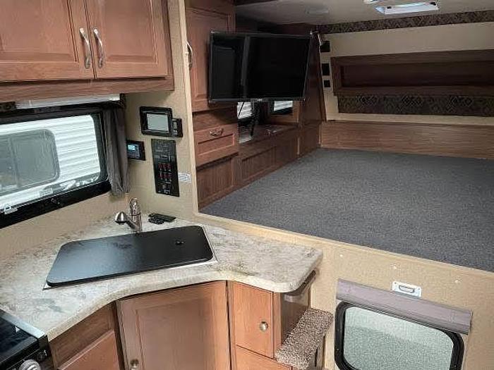 Used 2020 Northwood Arctic Fox Camper 811
