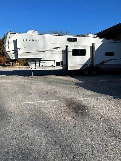 Used 2023 Rockwood Cougar Fifth Wheel