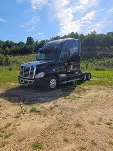 Used 2017 Freightliner CASCADIA 125 EVOLUTION